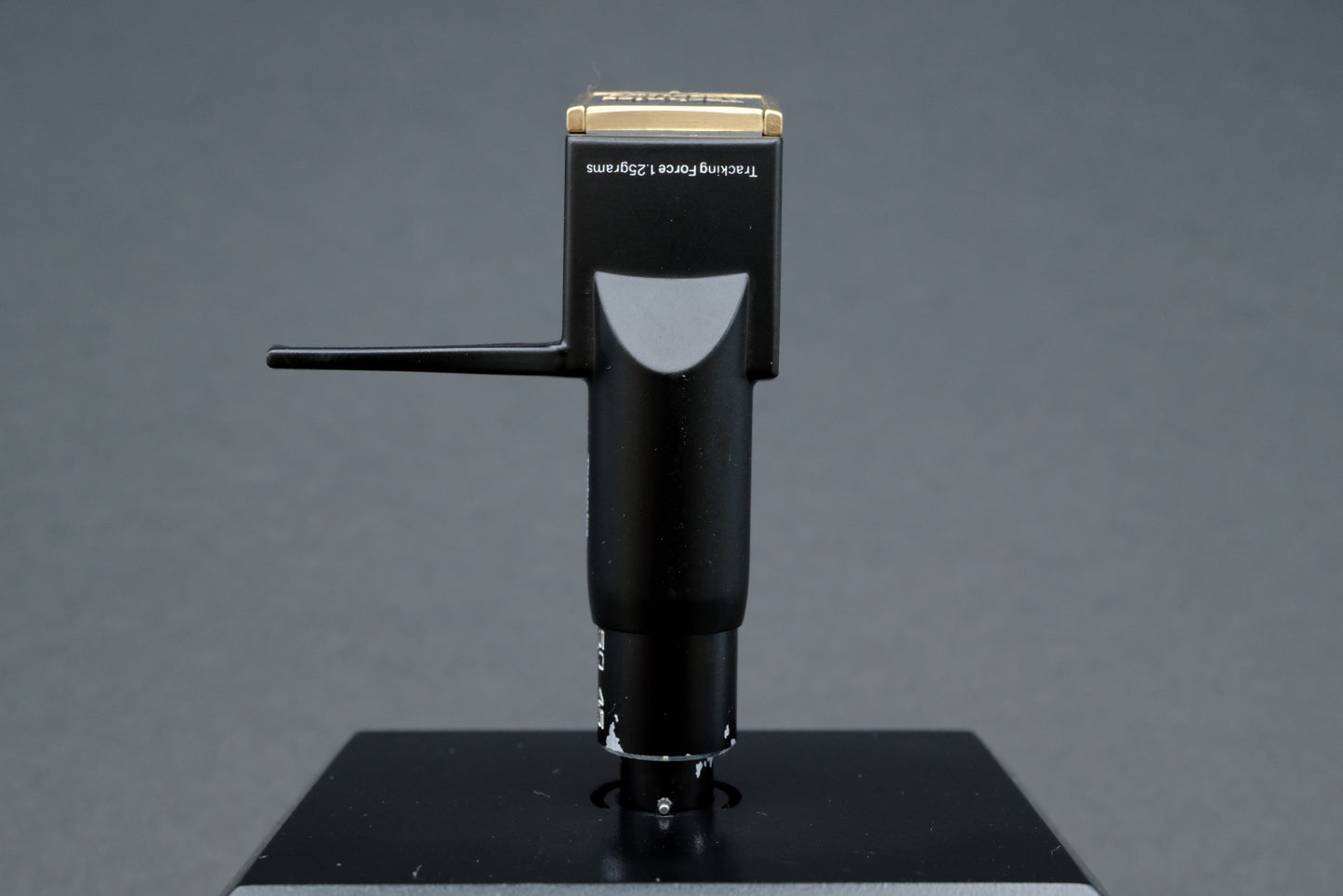 Technics EPC-205CMK3 MM Cartridge – Boron Pipe Cantilever (02)