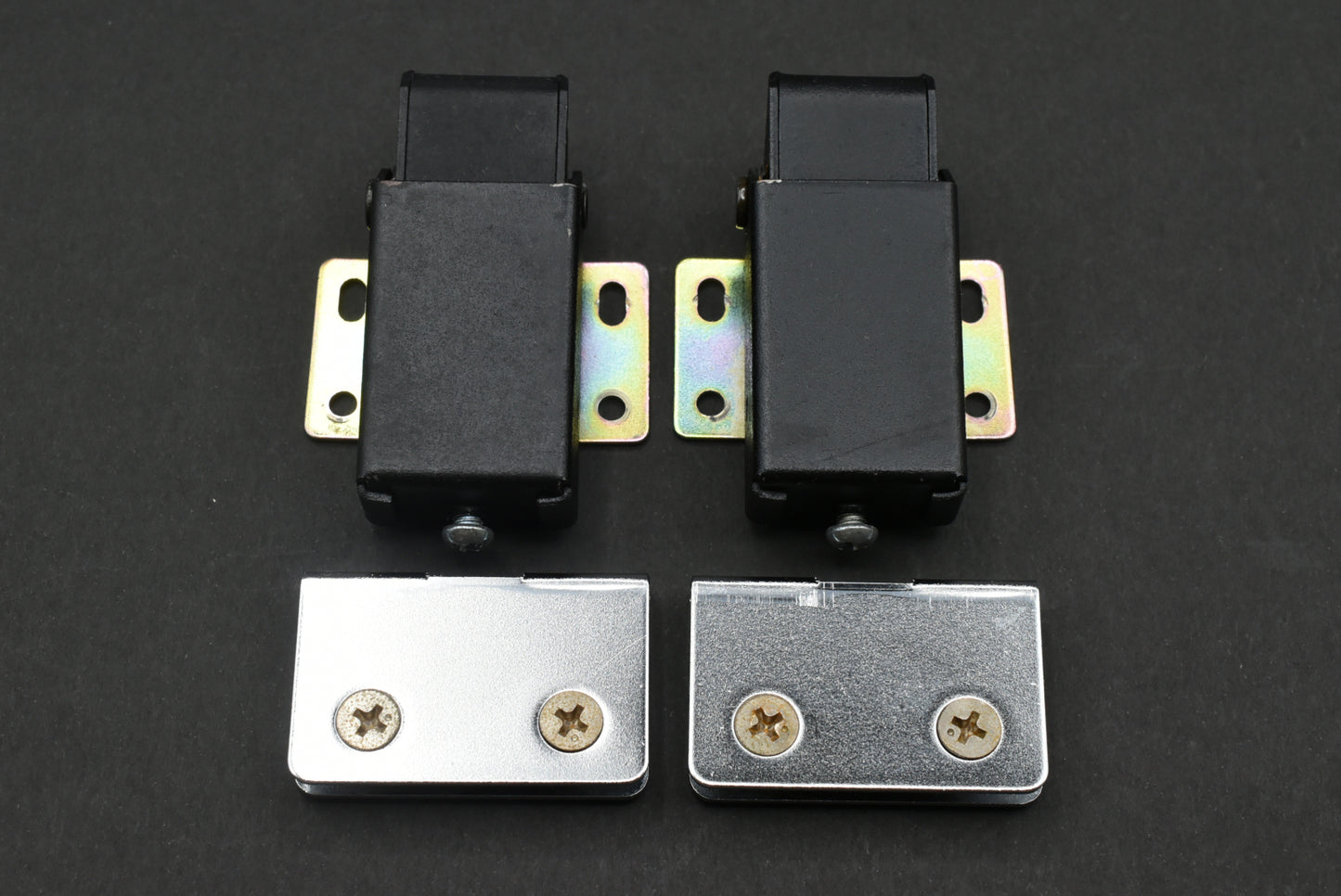 Denon Dust Cover Hinge Bracket for DP-3700, DP-2500, DP-1700