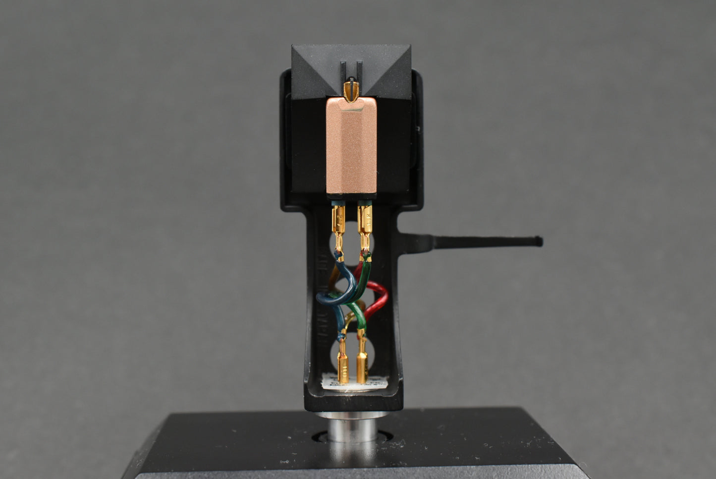 Technics EPC-205C-IIS MM Cartridge with SH-98 Headshell – Titanium Pipe Cantilever