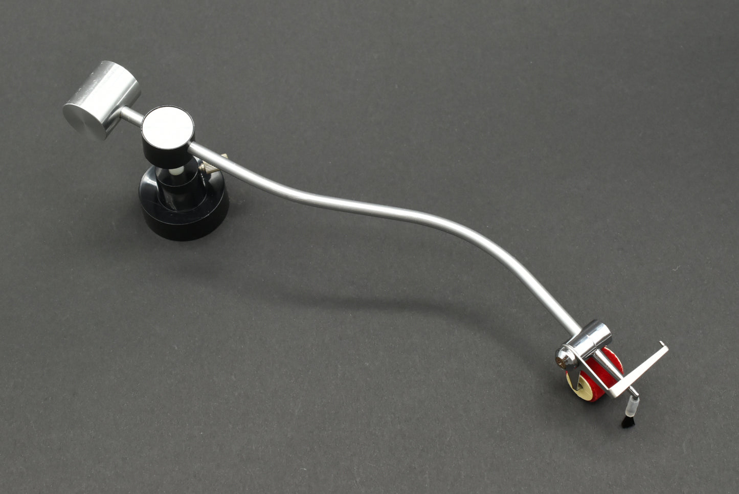 Audio-Technica AT-6001 Autocleanica – Automatic Self-Moving Record Cleaner (02)