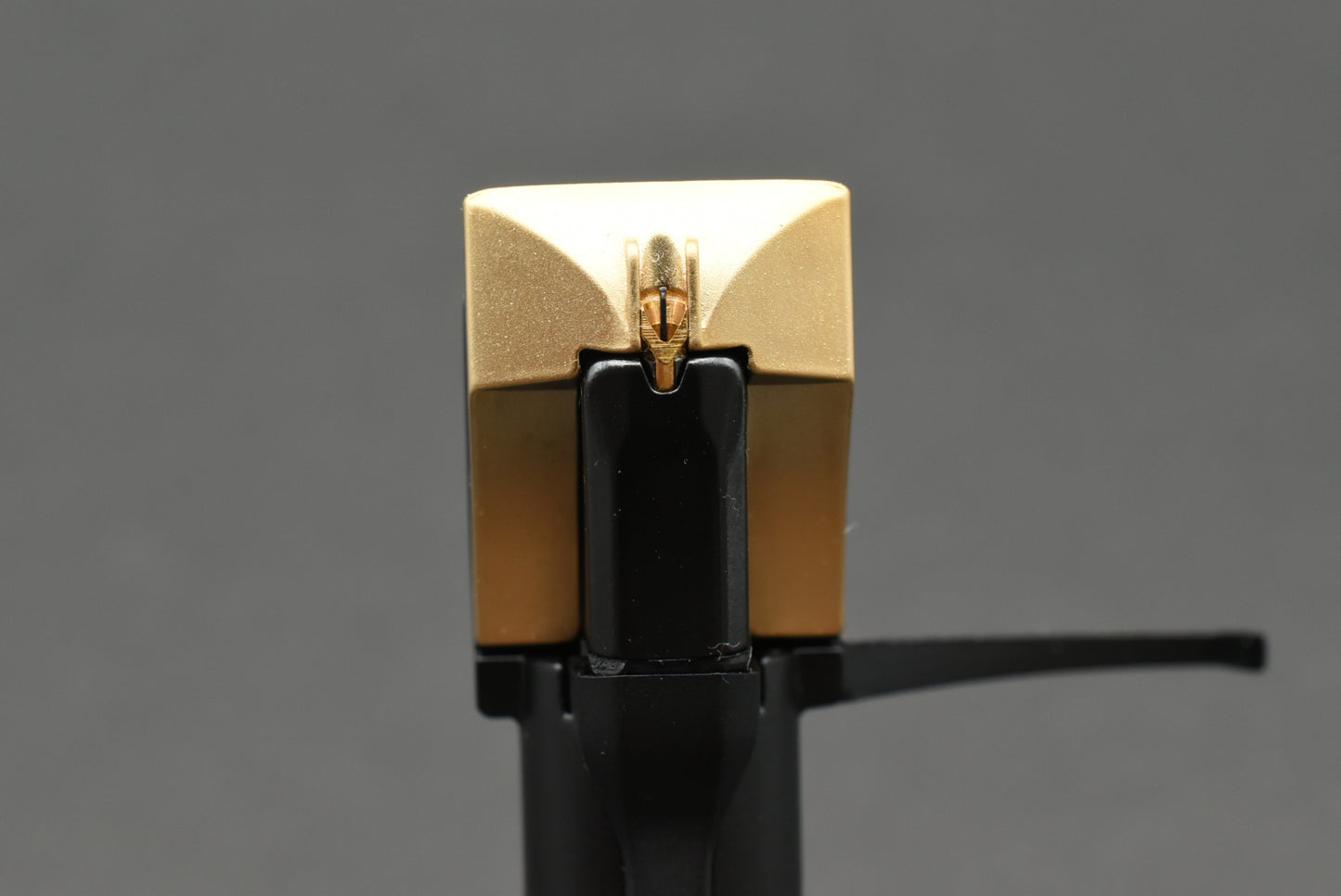 Technics EPC-205CMK3 MM Cartridge – Boron Pipe Cantilever