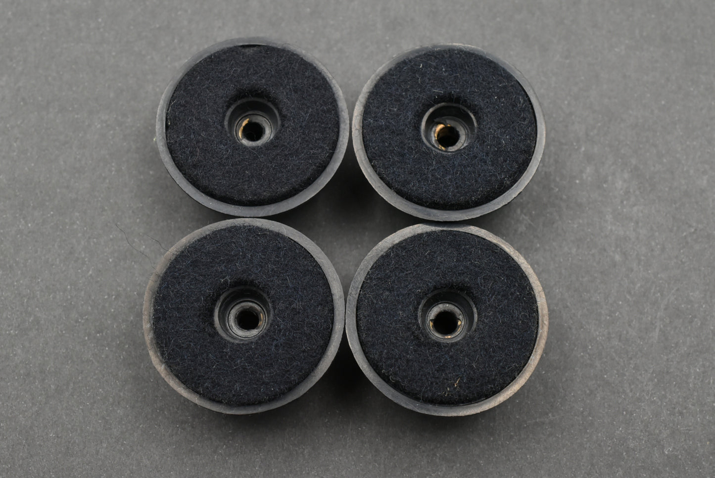 Technics SL-1300 / SL-1500 MK2 Insulator Feet – Set of 4