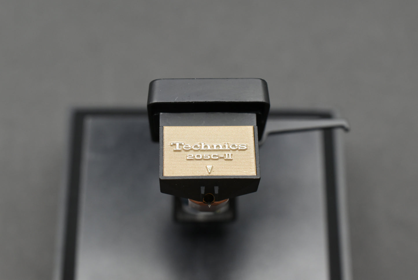 Technics EPC-205C-IIS MM Cartridge with SH-98 Headshell – Titanium Pipe Cantilever