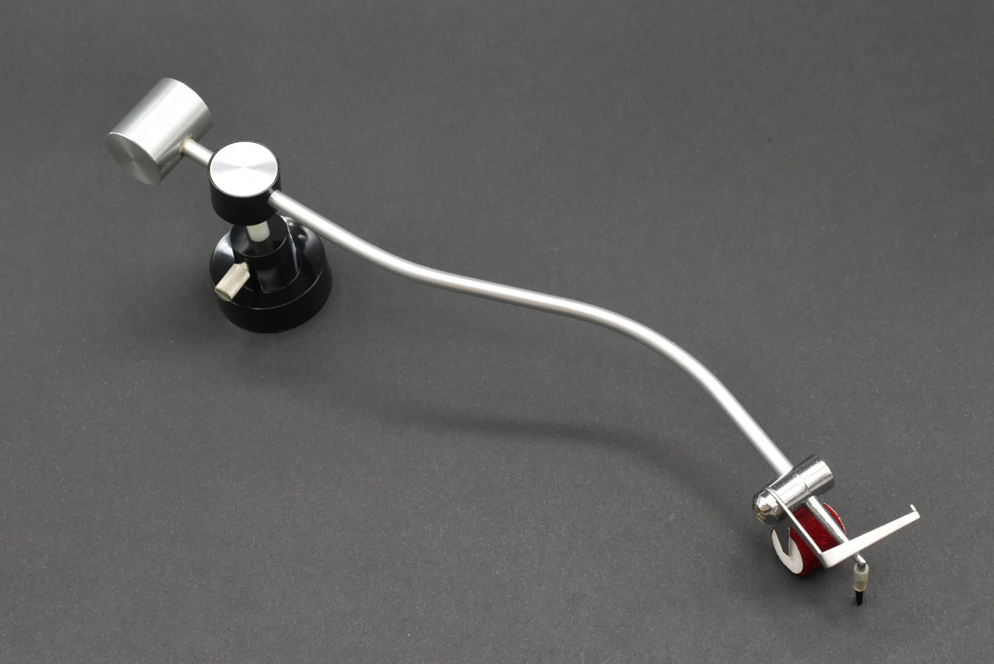 Audio-Technica AT-6001 Autocleanica – Automatic Self-Moving Record Cleaner (02)