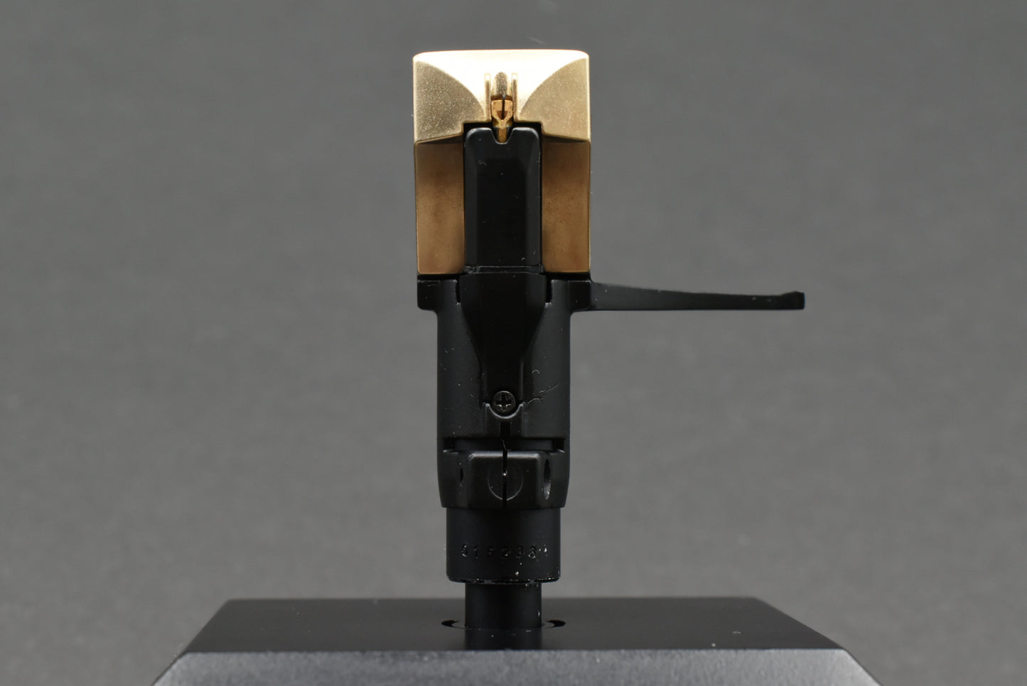 Technics EPC-205CMK3 MM Cartridge – Boron Pipe Cantilever (02)
