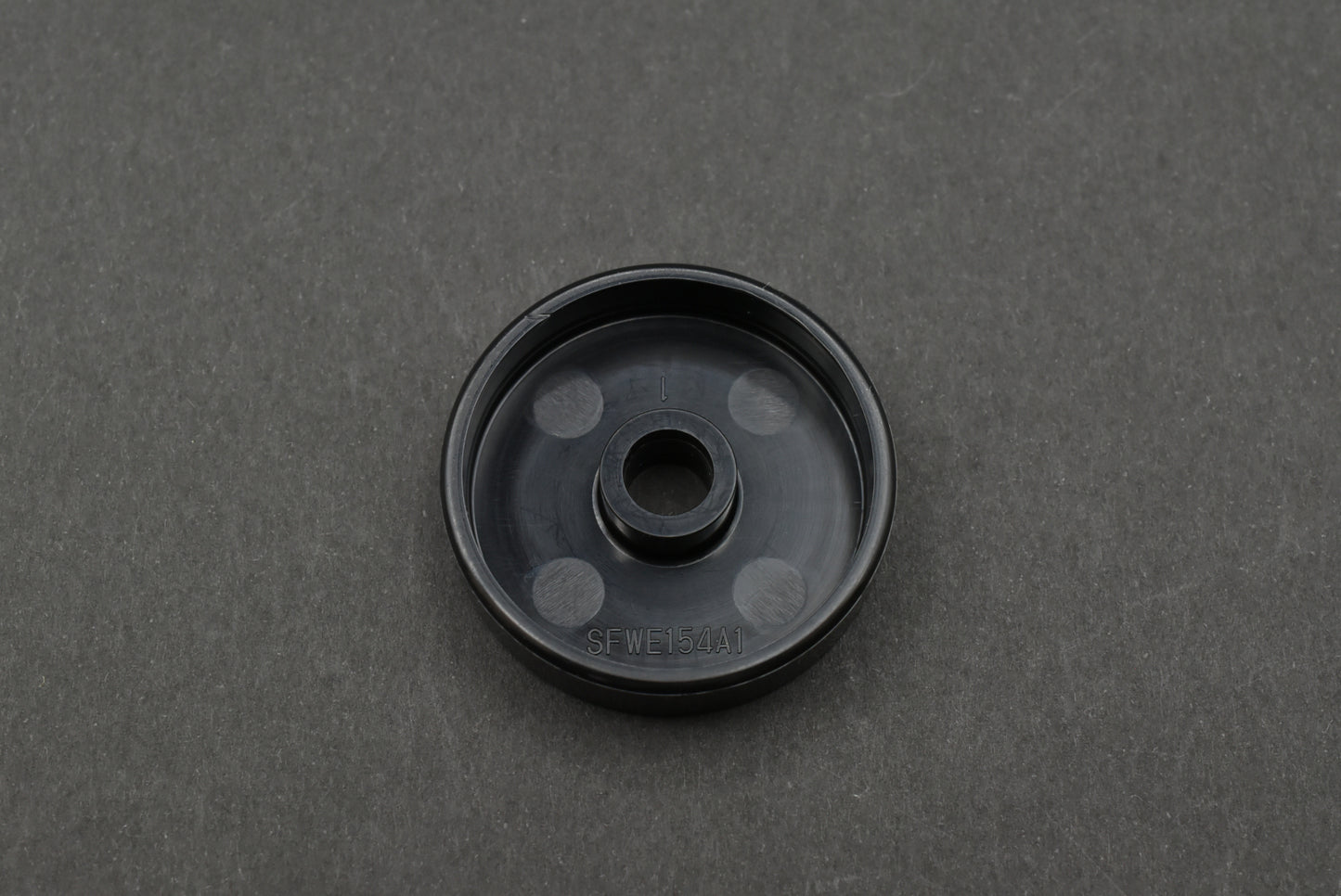 Technics Original 45 EP Adapter for SL-1300, SL-1600, SL-1700, SL-2000