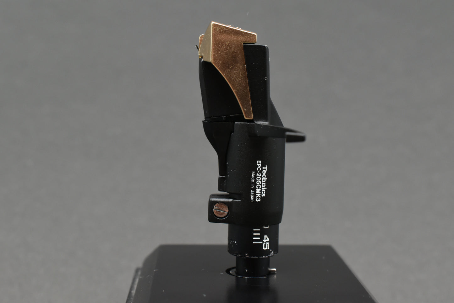 Technics EPC-205CMK3 MM Cartridge – Boron Pipe Cantilever (02)