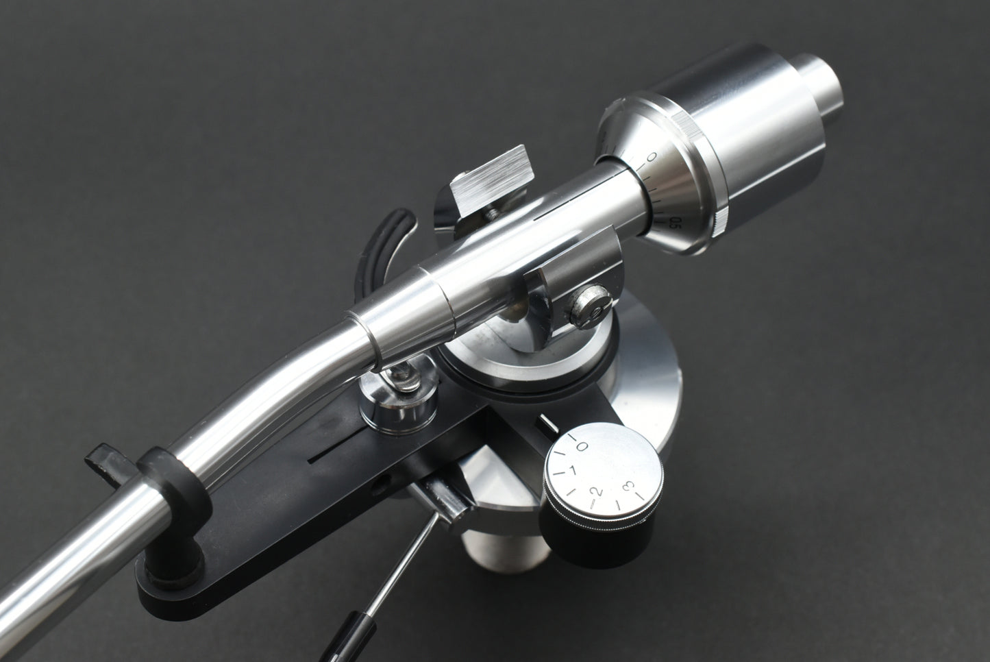 Denon Genuine Semi-Long S-Shaped Tonearm