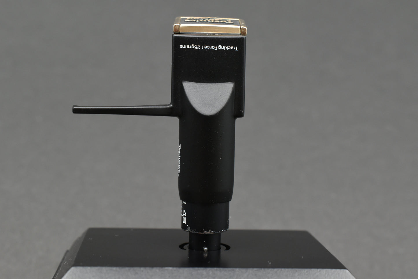 Technics EPC-205CMK3 MM Cartridge – Boron Pipe Cantilever (02)