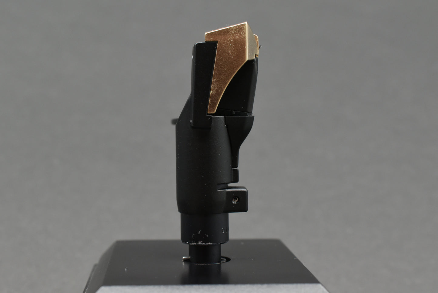 Technics EPC-205CMK3 MM Cartridge – Boron Pipe Cantilever (02)
