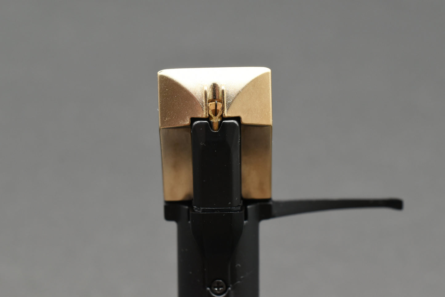 Technics EPC-205CMK3 MM Cartridge – Boron Pipe Cantilever (02)