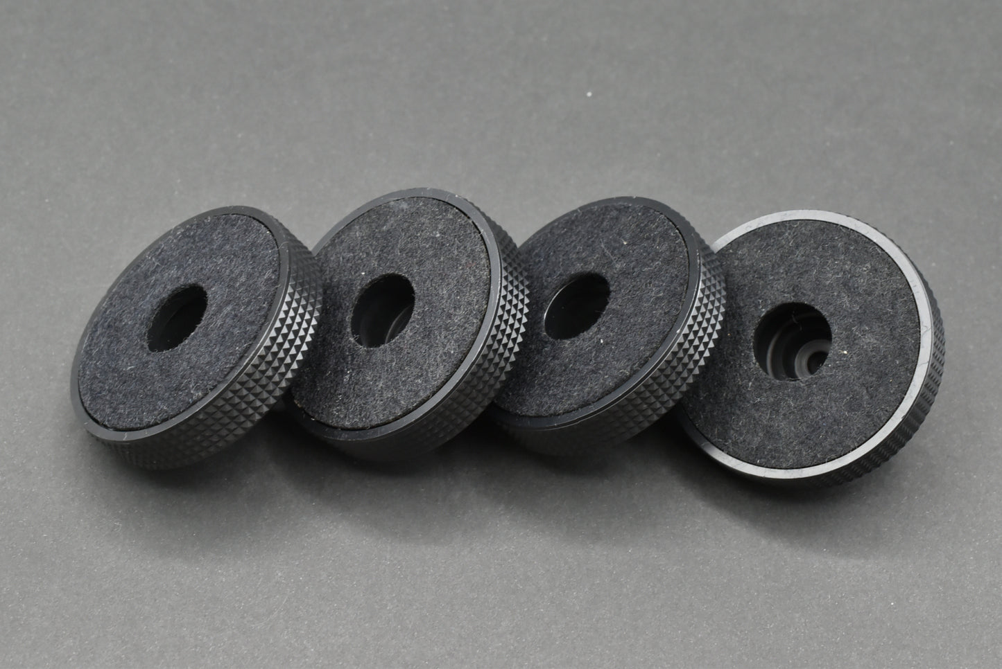 Technics insulator feet (4pcs) SL-D1 D2 D3 D33 Q2 Q3 Q33 Q22 (01)