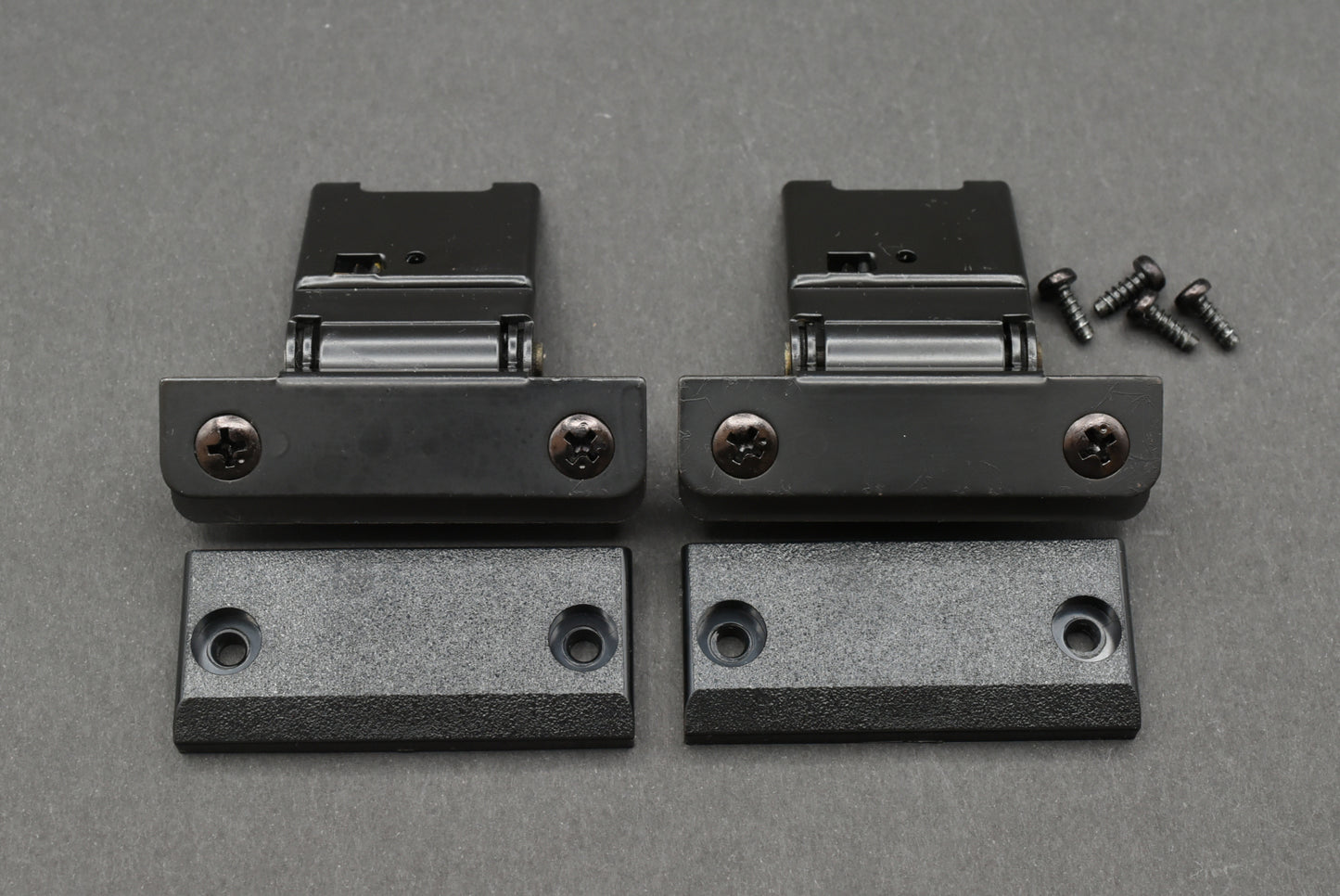 Technics SL-1300 MK2 / SL-1400 MK2 / SL-1500 MK2 Dustcover Hinge Bracket