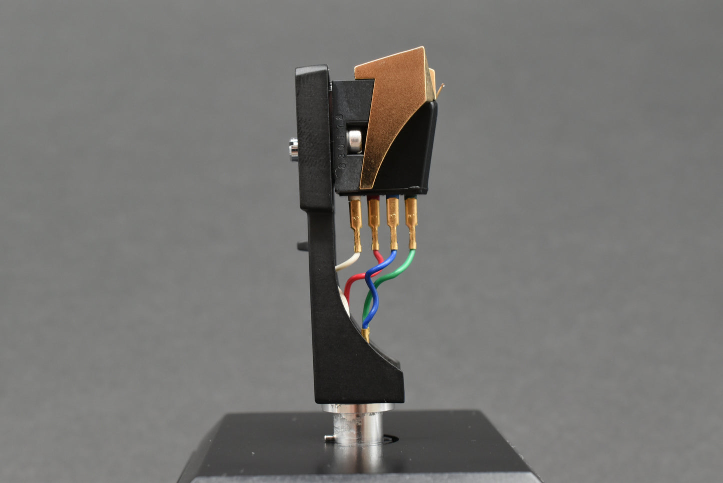 Technics EPC-205C-IIL MM Cartridge SH-98 Headshell - Titanium Pipe Cantilever