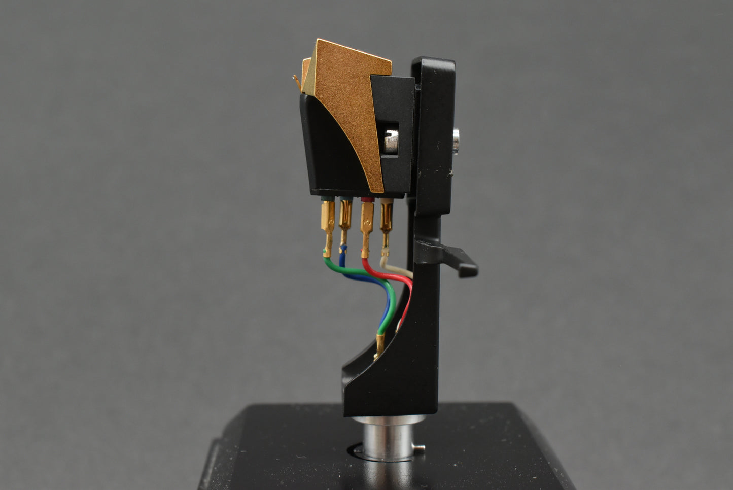 Technics EPC-205C-IIL MM Cartridge with SH-98 Headshell – Titanium Pipe Cantilever