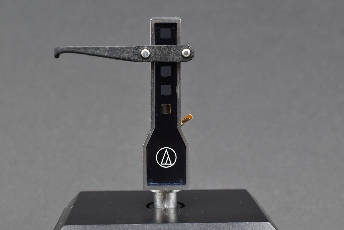 Audio-Technica Audio Technica D-7 Silver Headshell shell / 8.2g – turntable headshell – precision mounting accessory for cartridges