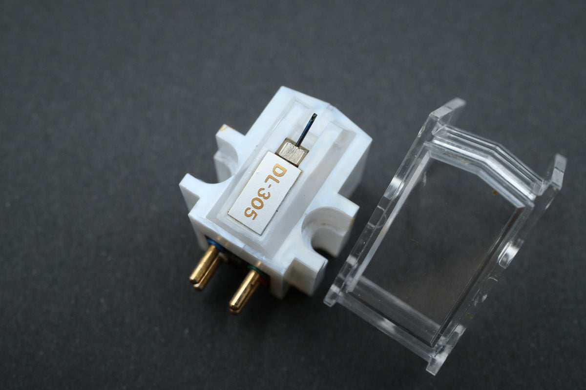 Denon DL-305 MC Cartridge - Amorphous Boron Cantilever