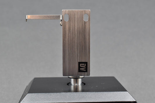 Dynavector Dynavector Silver Headshell  11g / 01 – turntable headshell – precision mounting accessory for cartridges