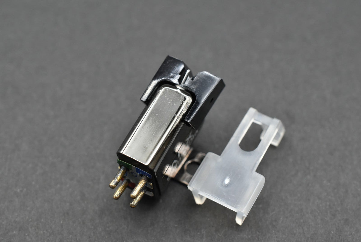 Micro Seiki Pickering XUV 4500Q  MM Cartridge – phono cartridge or stylus – high-fidelity audio component for vinyl enthusiasts