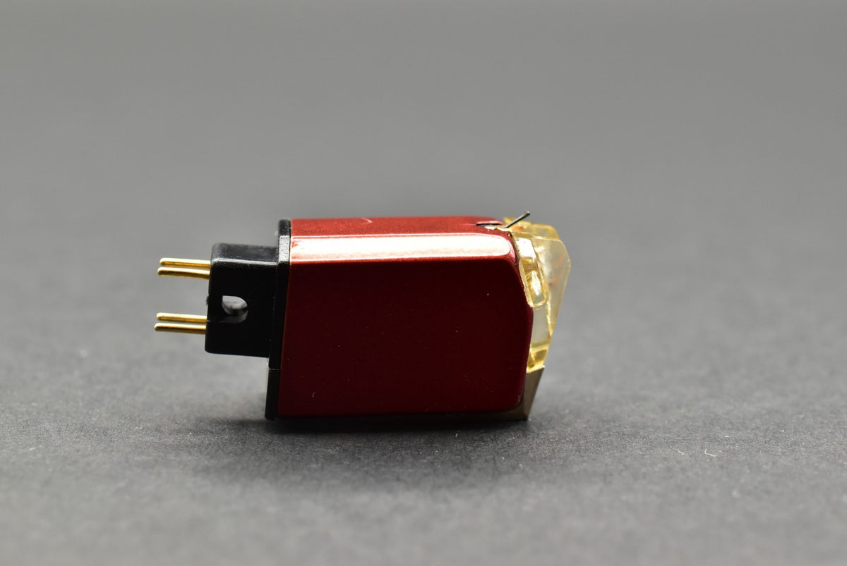 Technics EPC-P205CMK3 T4P MM Cartridge - Pure Boron Pipe Cantilever close-up view - image 7
