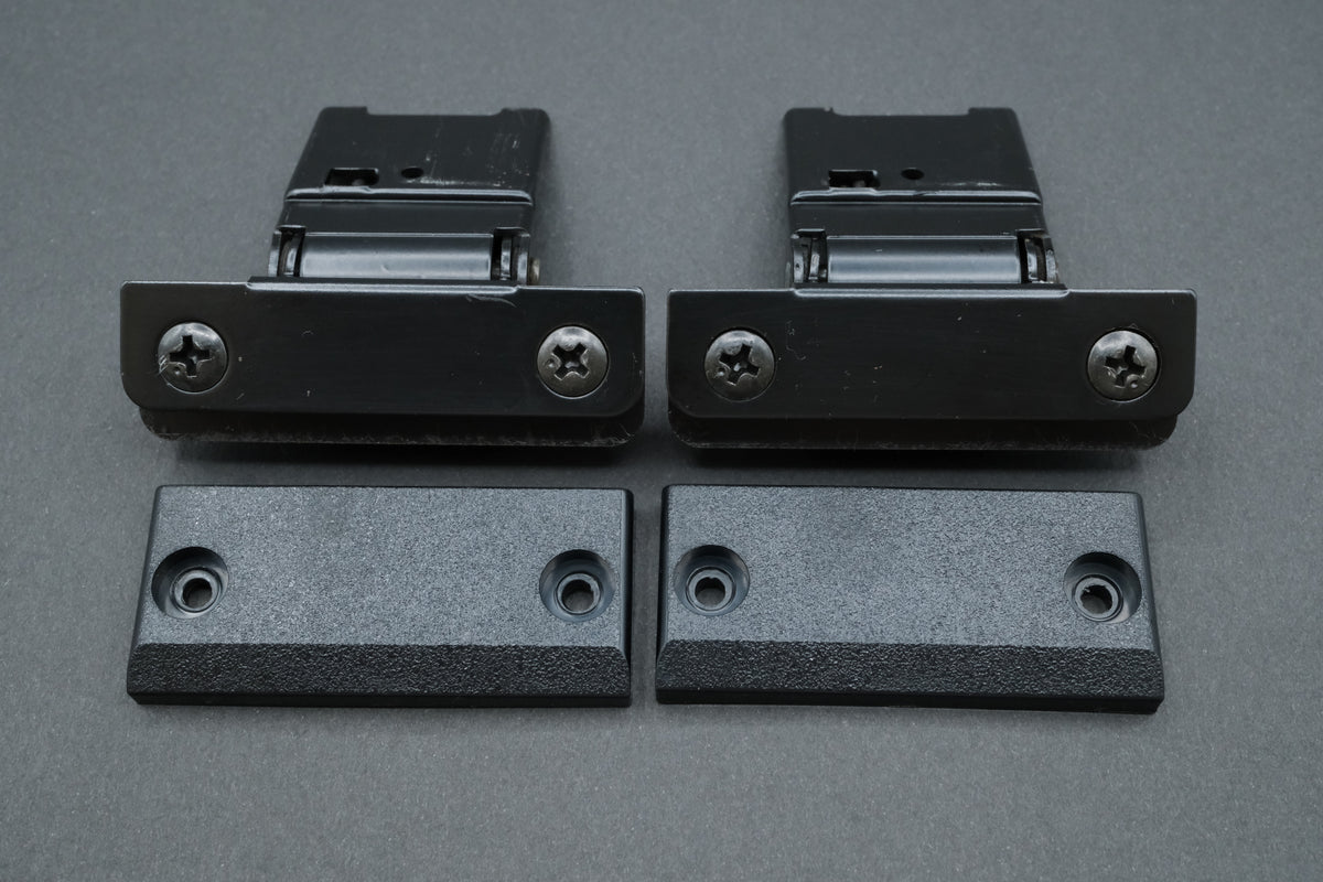 Technics SL-1300MK2 / SL-1400MK2 / SL-1500MK2 Dust Cover Hinge Bracket (03)