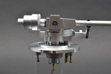 Load image into Gallery viewer, KENWOOD KP-770D Straight Tonearm
