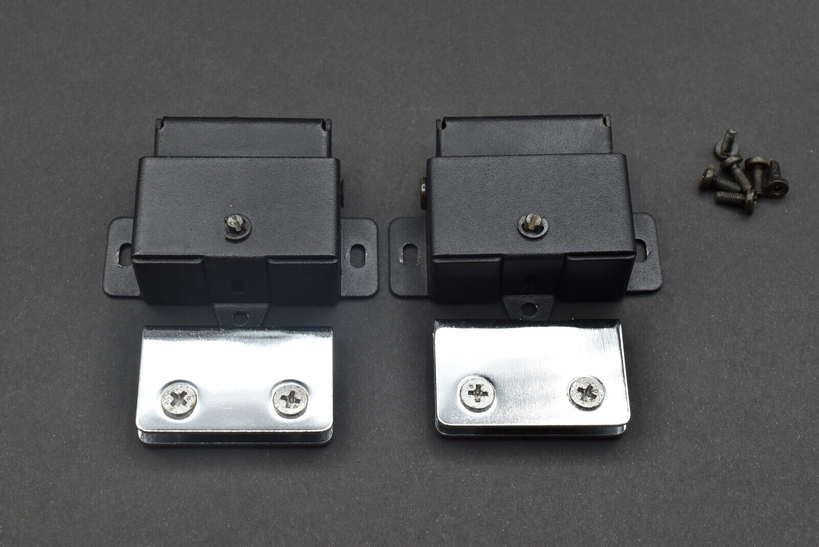 OTTO ( SANYO ) TP-1000D Dustcover Hinges Hinge Bracket x 2