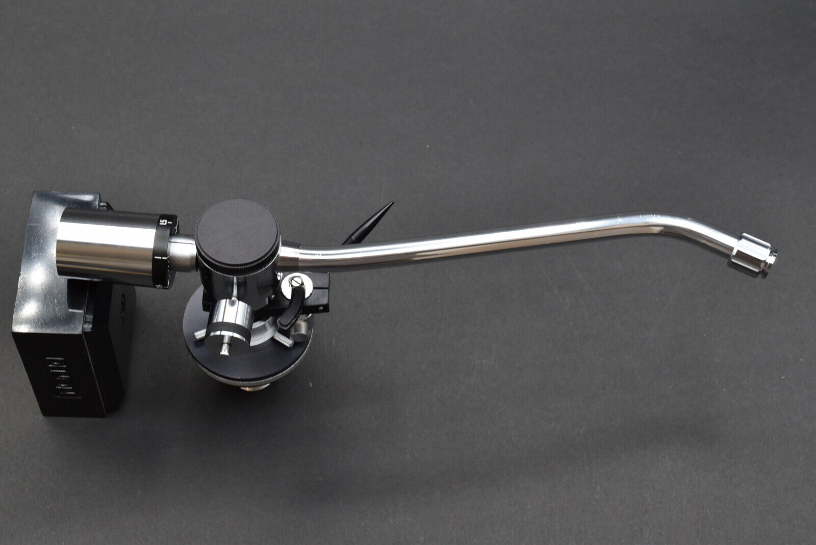 Grace G-940 Uni-Pivot One-Point Support Oil Damped Tonearm Arm