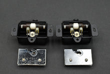 Load image into Gallery viewer, DENON,MICRO etc Dustcover Hinges Hinge Bracket x 2
