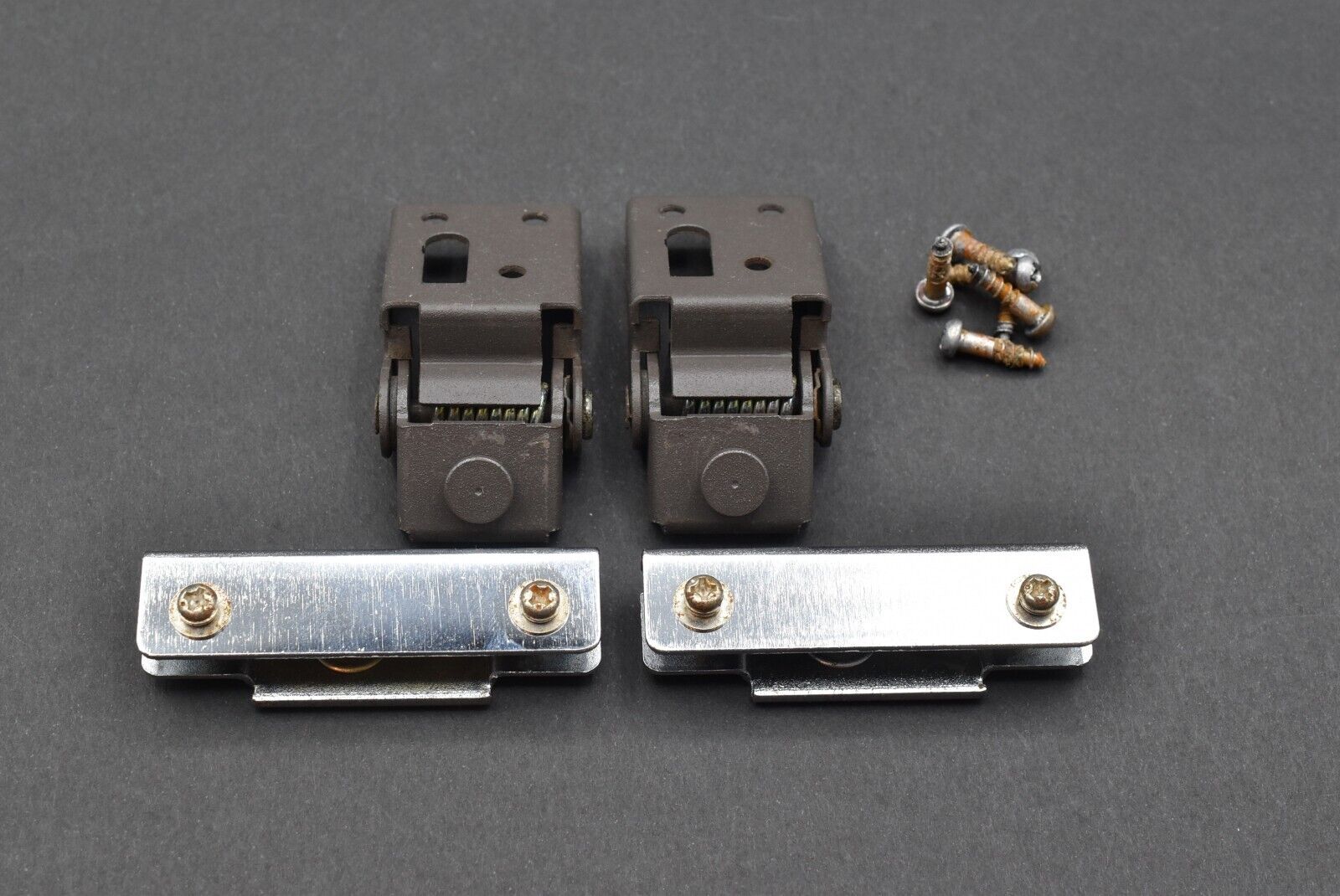 LUXMAN PD272/PD282 Dustcover Hinges Hinge Bracket x 2