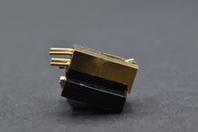 Load image into Gallery viewer, Ortofon SPU-G Gold Limited MC Cartridge **Silver Wire Coil**
