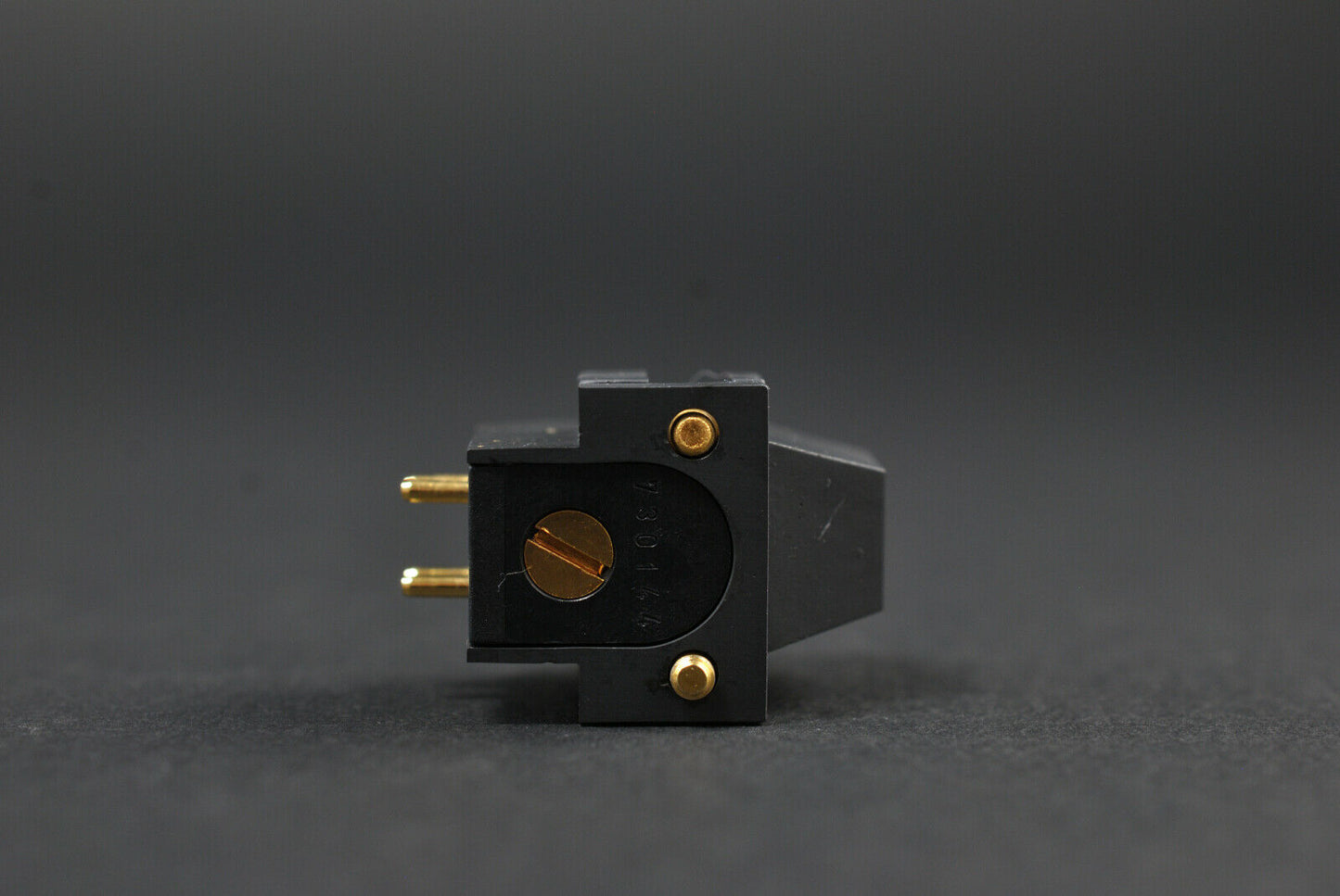 Ortofon MC3000 MC Cartridge / 02