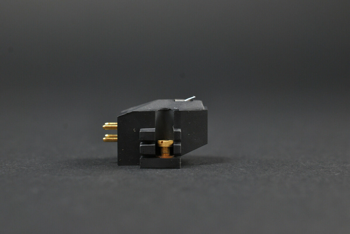 Ortofon MC3000 MC Cartridge / 02